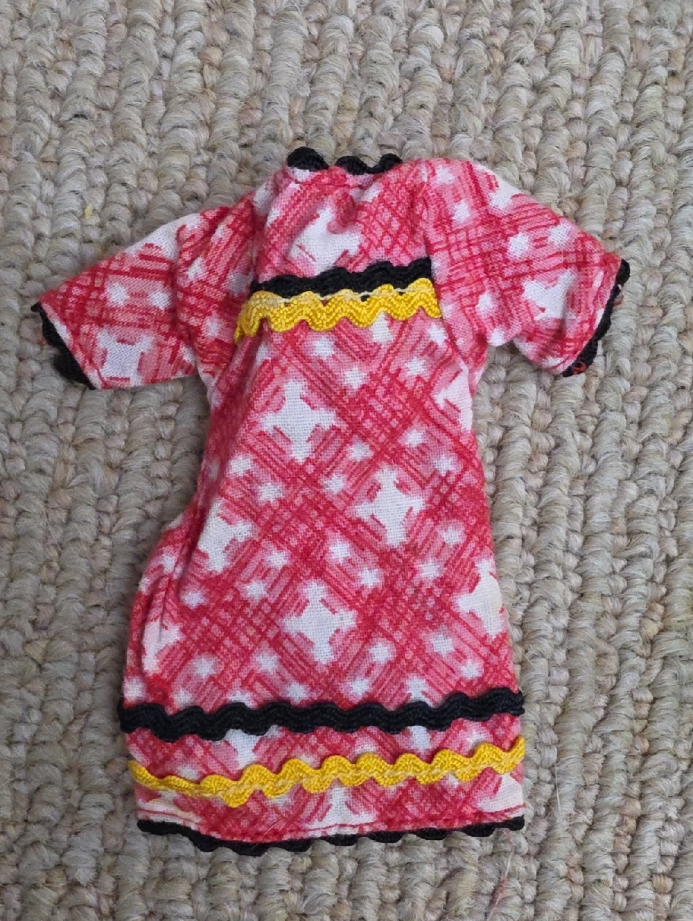 1960s Remco Hildy Pocket Doll Dress